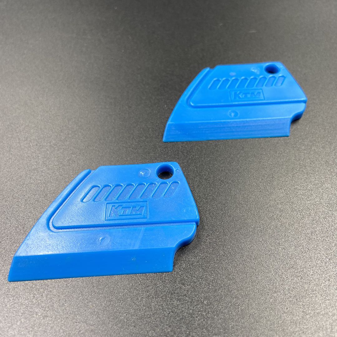 Mini Espátula KTM Azul – Acabamento em Cantos e Detalhes