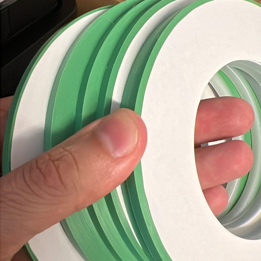 Fita para Modelagem e Corte Autocolante – Alta Precisão e Resistência Térmica (66m x 0,5cm)