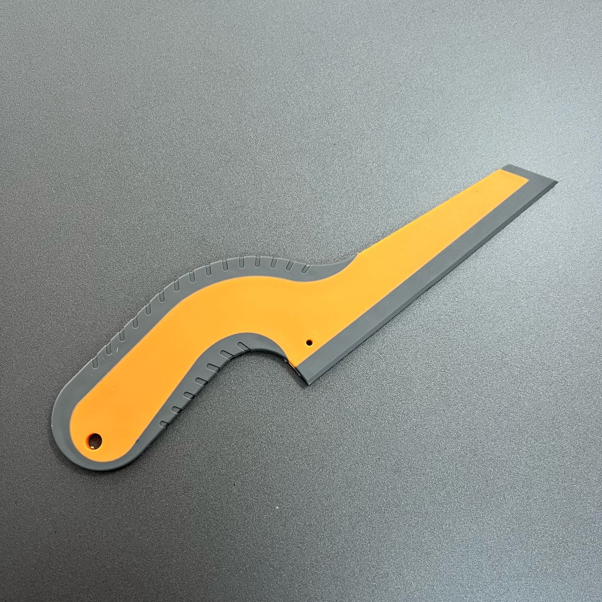 Rodo Spider Emborrachado Laranja – Flexível, Resistente e Sem Marcas (26x16 cm)