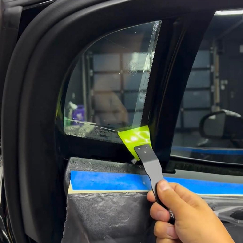 Mini Rodo com Borracha Verde – Ideal para Aplicação de Película em Vidrinhos