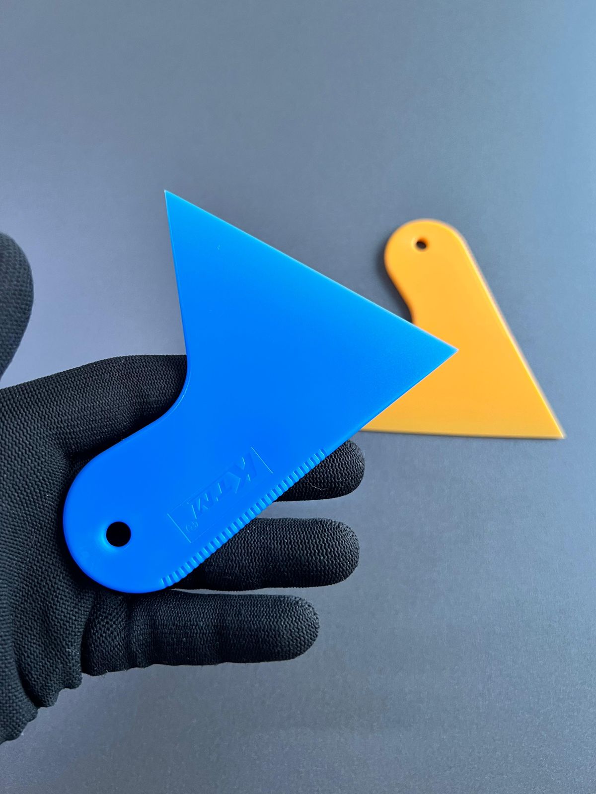 Espátula KTM 10x10 cm – Opção Azul ou Amarela