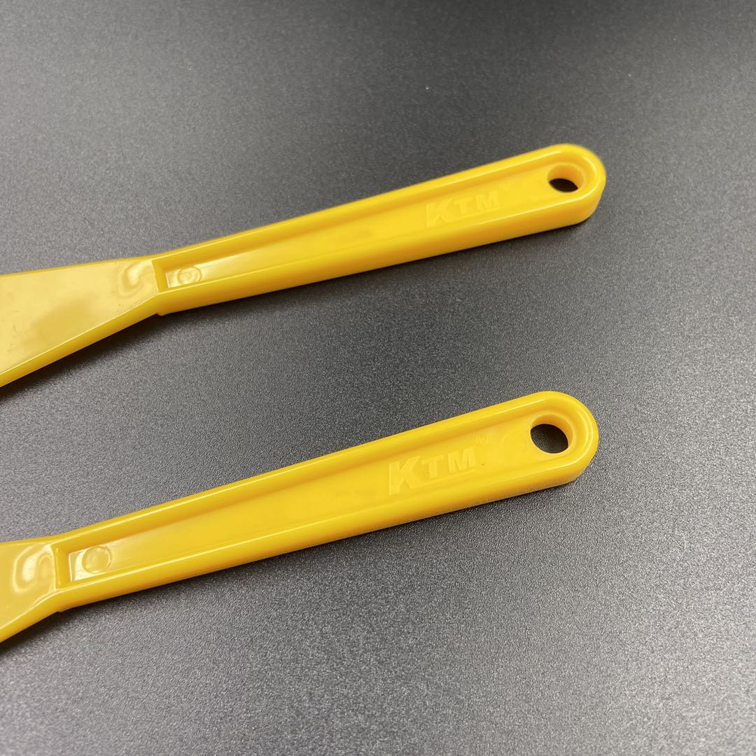 Espátula KTM Amarela Modelo Faca – Acabamento Fino em Insulfilm