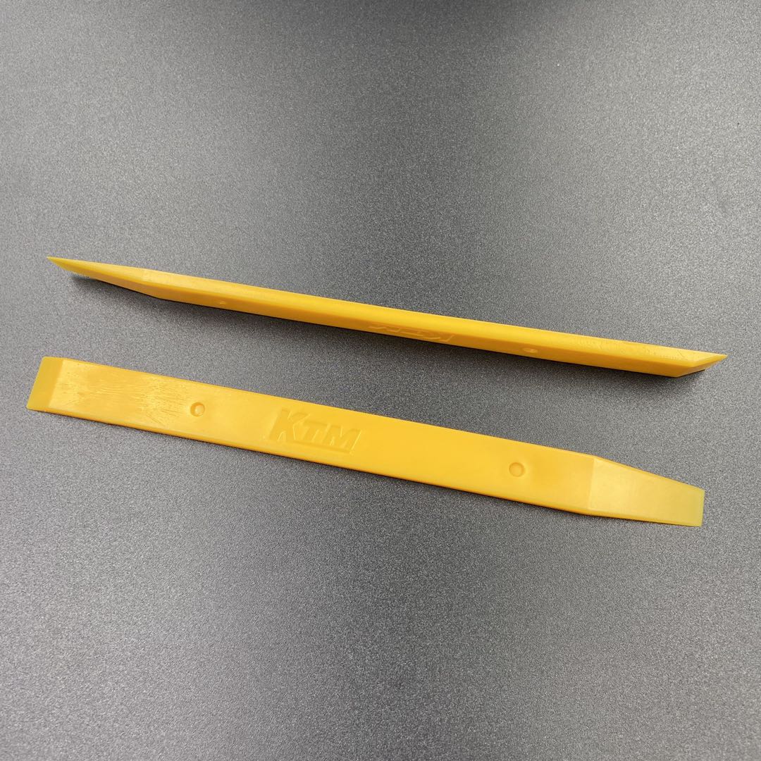 Espátula Palito Amarelo KTM – Acabamento Fino para Películas