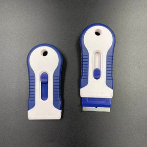 Raspador Ratinho Azul com Lateral Emborrachada – Aplicação e Remoção