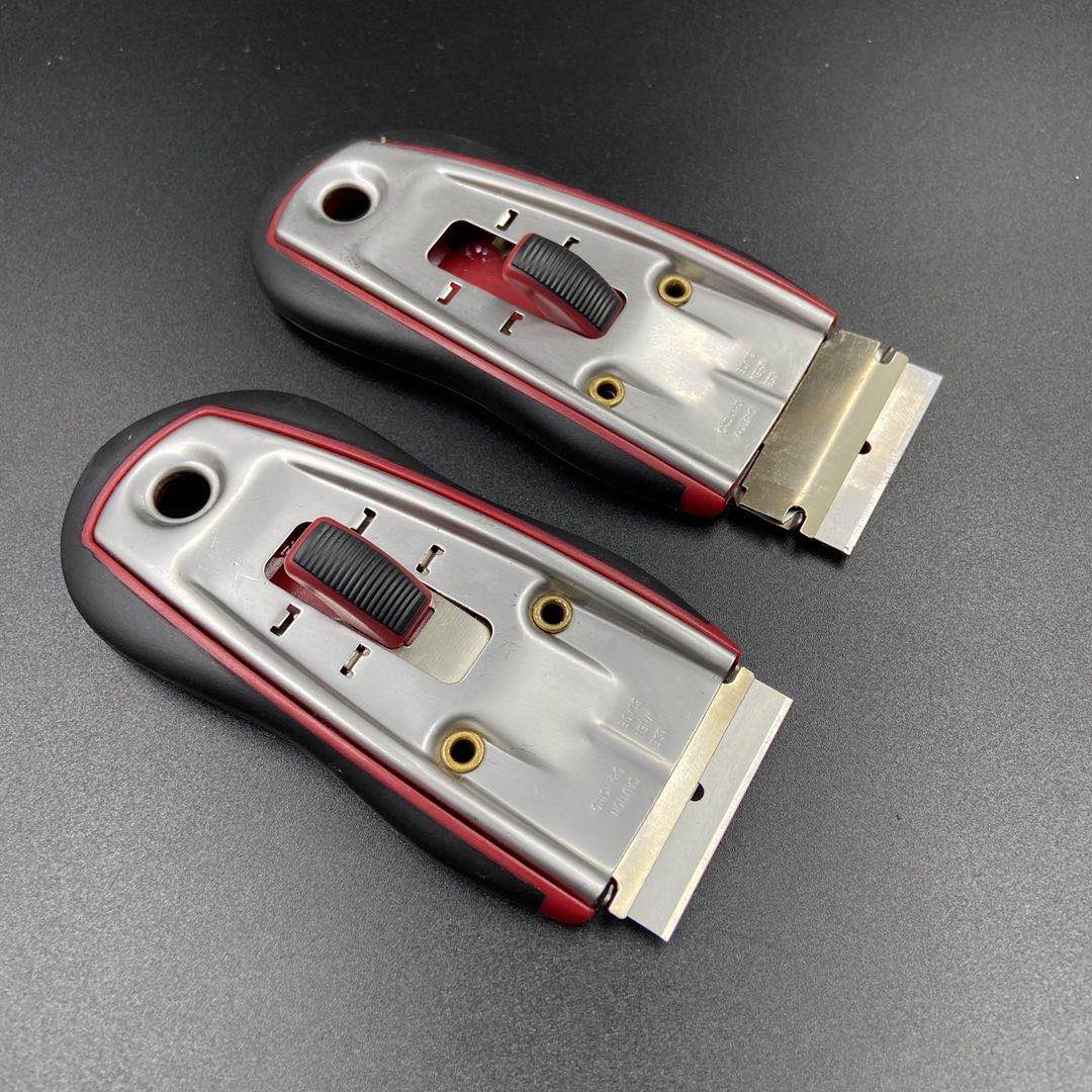 Raspador Ratinho Vermelho Emborrachado – Aplicação e Remoção