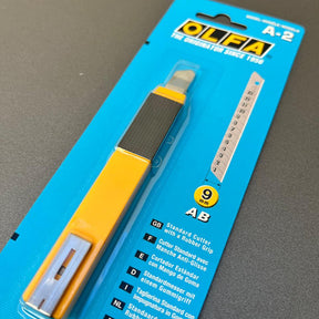 Estilete OLFA A-2 – 9mm Profissional com Trava Manual