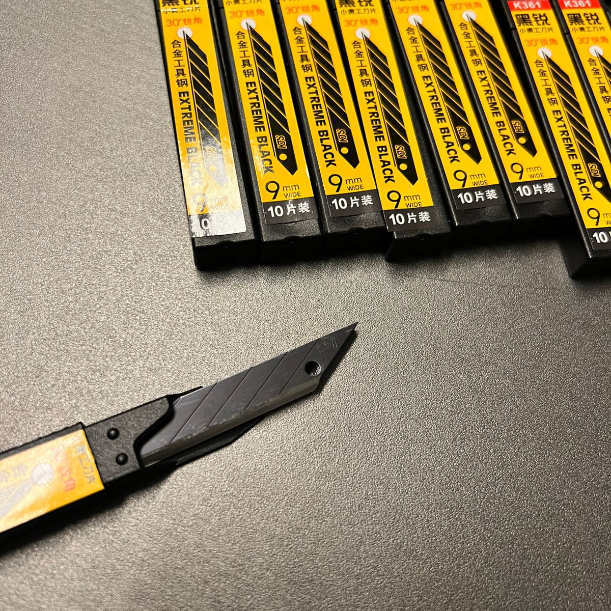 Lâmina SDI Black 9mm com Ângulo de 30° – Corte Fino e Preciso (Caixa com 10 Lâminas)